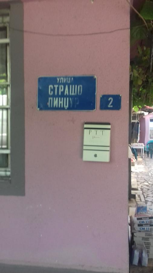 Mimi Pink Hostel Ohrid Bagian luar foto